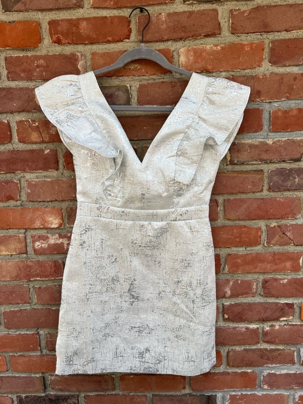 Lulus Metallic Mini Dress Ivory Ruffle Sleeve Party Cocktail Womens Small